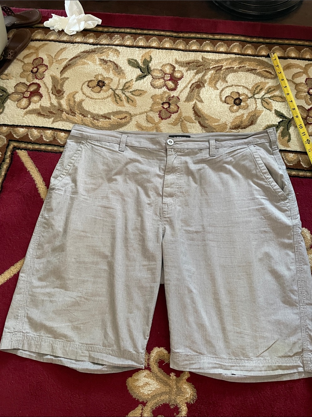 Apt. 9 Men's Light Striped Gray Flat Front Shorts